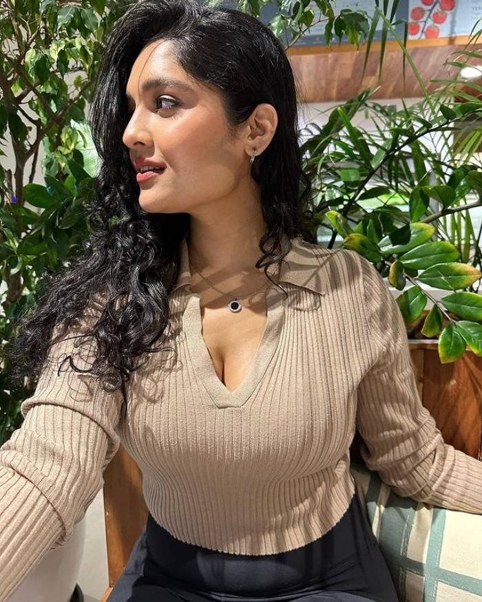 ritika singh_teluguvox 7